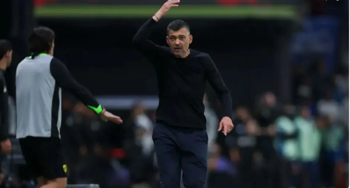 كونسيساو يعود بكبش فداء جديد للتهرب من مسؤوليته في خسارة الآسيوية