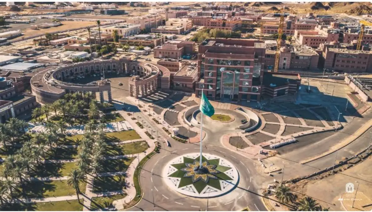 جامعة طيبة تحسم في بيان رسمي انباء نقل الدراسة لمقرها الجديد