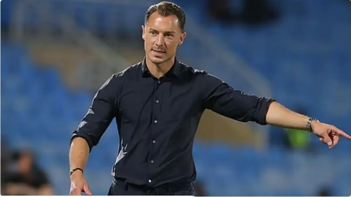 عاجل: أهلي جدة يحسم مصير مدربه يايسله بعد الشرط الذي وضعه للاستمرار