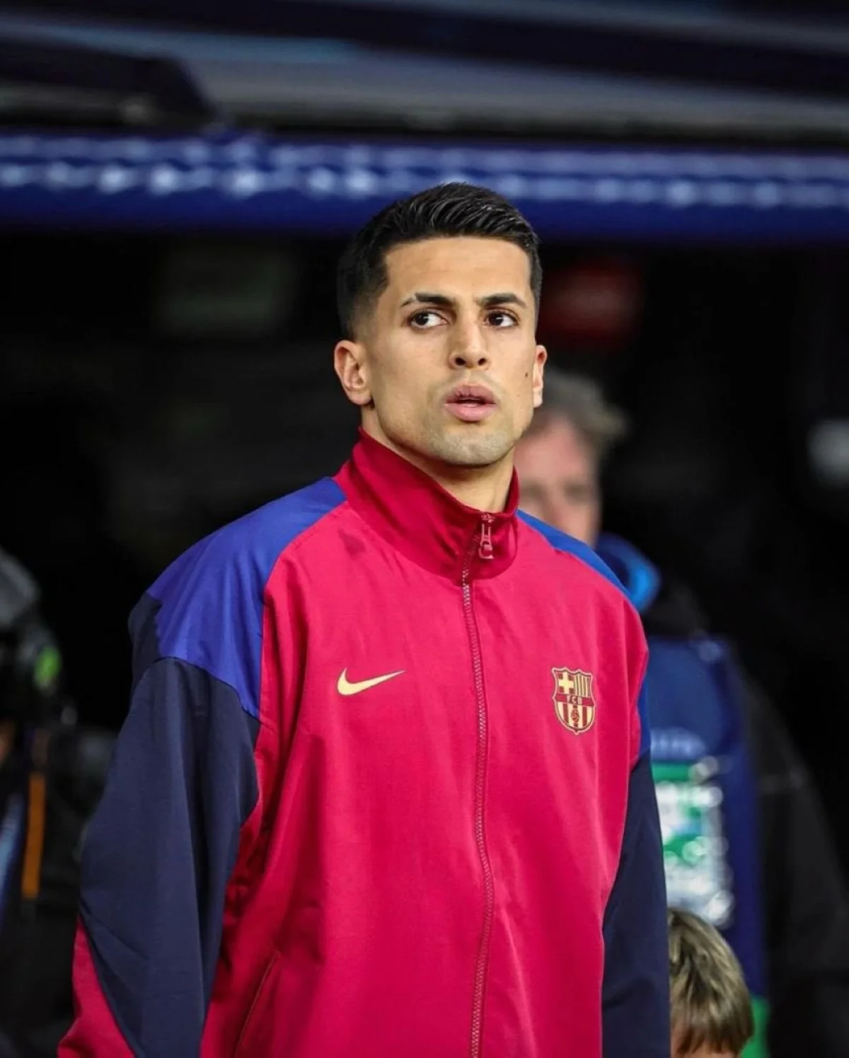 الهلال يتراجع عن موقفه ويبلغ برشلونة بقراره حول كانسيلو
