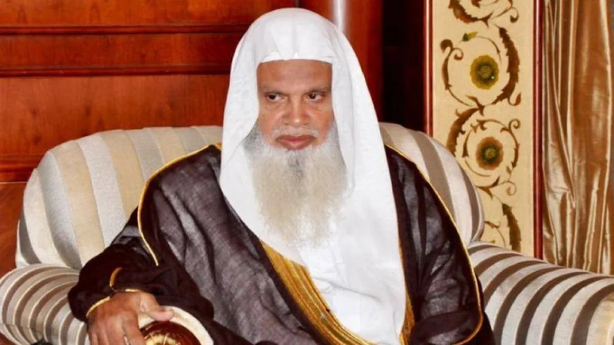 لأول مرة.. الشيخ الحذيفي خطيب ليوم عرفة وهذا ما نعرفه عن الشيخ علي الحذيفي