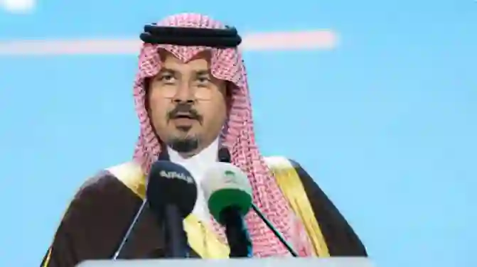 السعودية تستعد لاصدار قرارات تنظيمية جديدة حول العمرة والزيارة والبداية من المدينة المنورة 