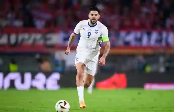 ميتروفيتش يشعل السعودية بسبب ما فعله مع لاعبي المنتخب