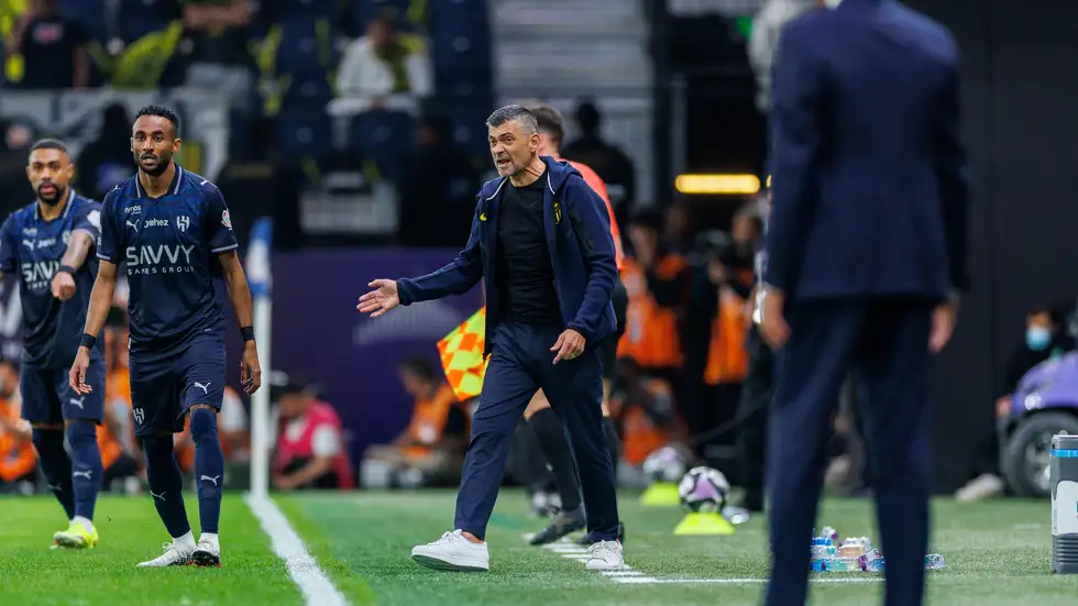 تسريبات تكشف عن سلاح كونسيساو السري الذي يجهزه لمواجهة الأهلي في ديربي جدة 