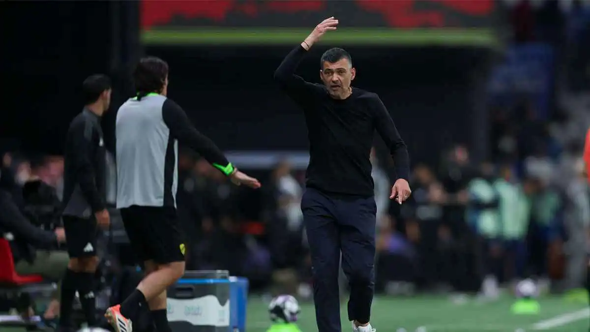 نجوم الاتحاد يرصون صفوفهم للتخلص من كونسيساو وهذه هي القشة التي قصمت ظهر البعير 