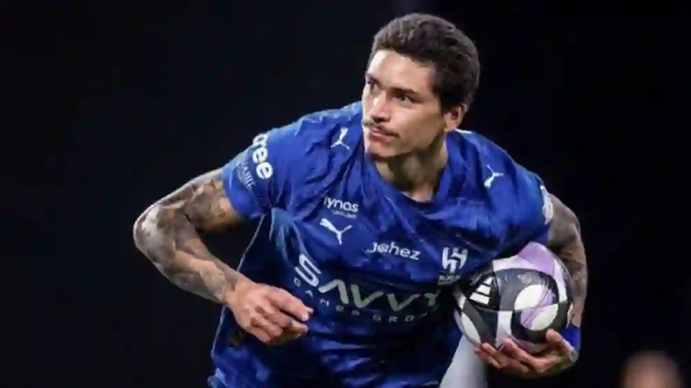 نيفيز يقلب الطاولة على إدارة الهلال بعد صفقة بنزيما