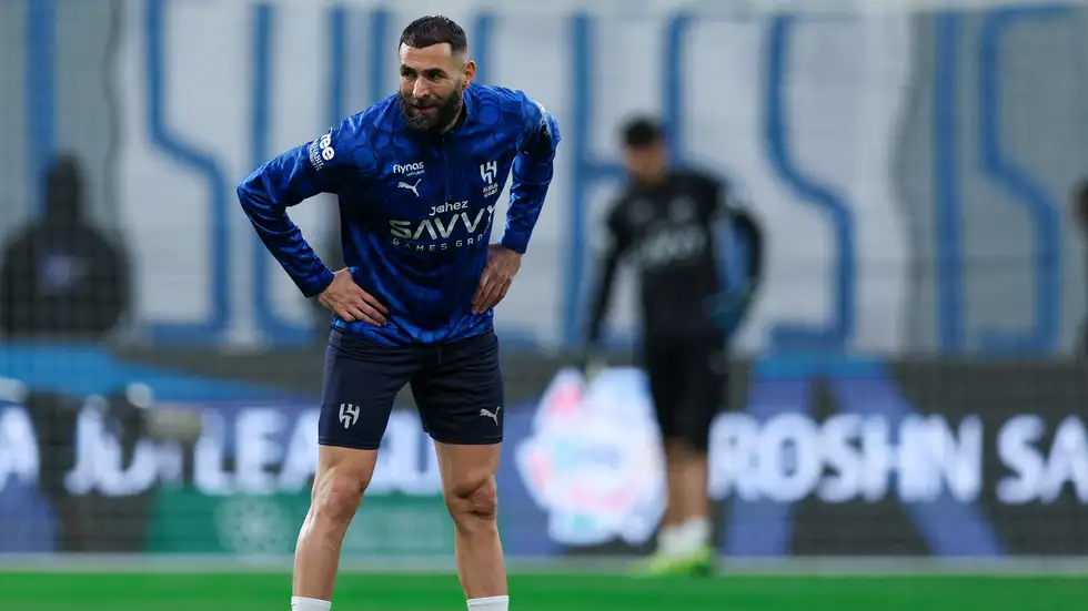 اعادة فحوصات اصابة بنزيما ونتائج التحاليل تكشف مفاجأة لم يتوقعها إنزاجي 