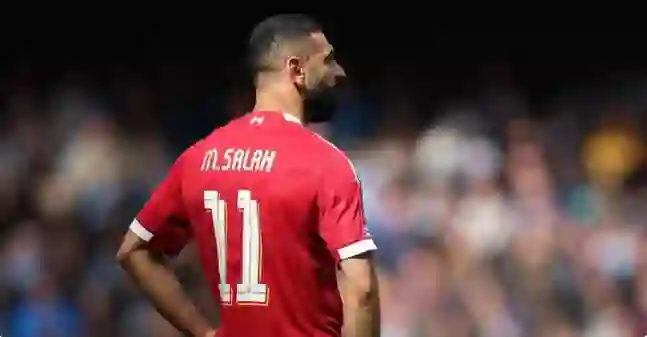 ليفربول والهلال يتفقان على حسم مصير محمد صلاح 