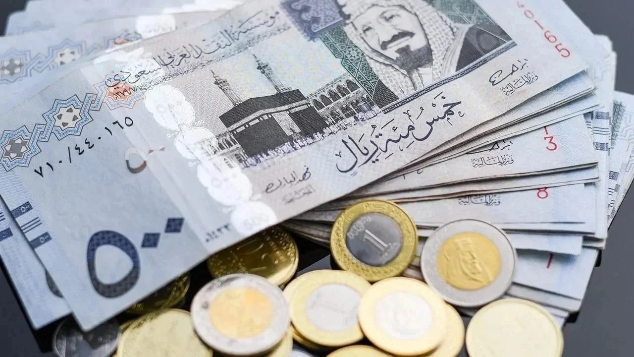 تراجع قياسي خلال دقائق للجنيه المصري مقابل الريال السعودي قبل قليل ليلامس قمة تاريخية 