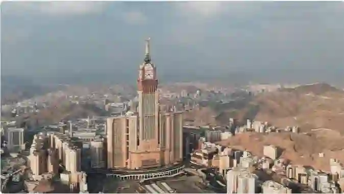 ضوابط جديدة للصلاة والعمرة في المسجد الحرام من بداية العشر الاواخر من رمضان 1447 