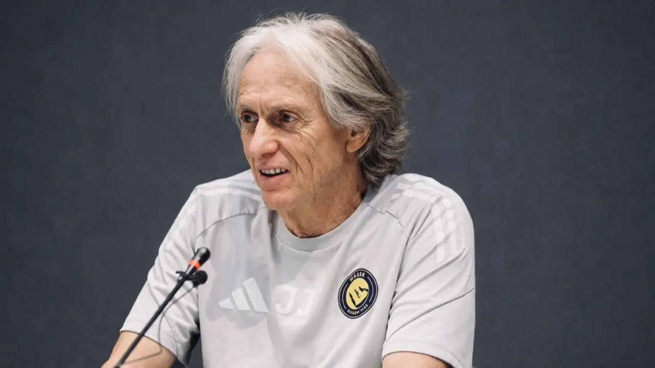 تسريبات لشرطين وضعهما جيسوس على إدارة النصر والتلويح بالهلال في الخلفية 