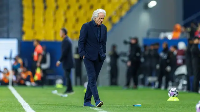 الضربات الثمانية التي وجهها غضب جماهير الهلال لخيسوس وسر العقوبة المخففة 