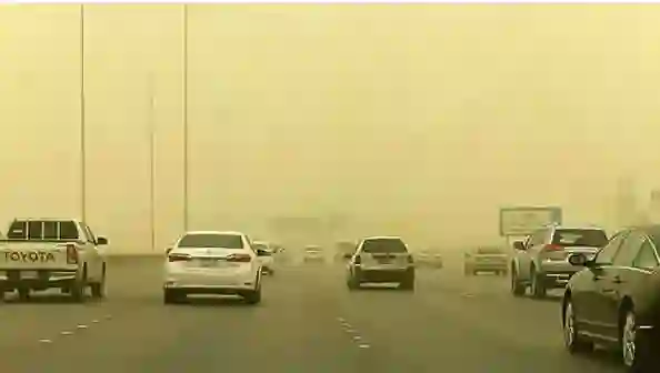 هام من المرور السعودي للسائقين هذا ما يحدث لسيارتك عند القيادة في موجات الغبار 