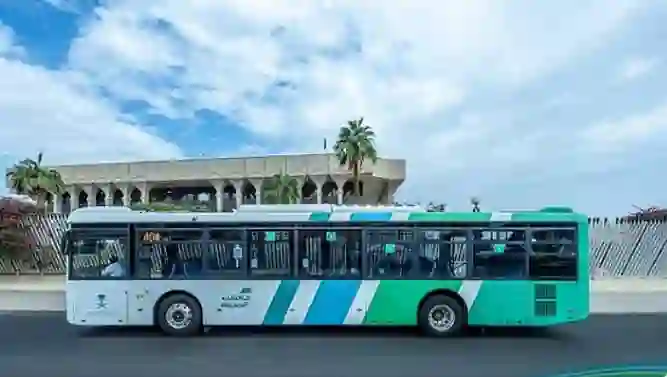 حافلات المدينة تعلن تغيير مساراتها الى المسجد النبوي