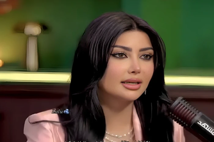 ملكة كابلي ترفع العصا الغليظة في وجه طليقها 