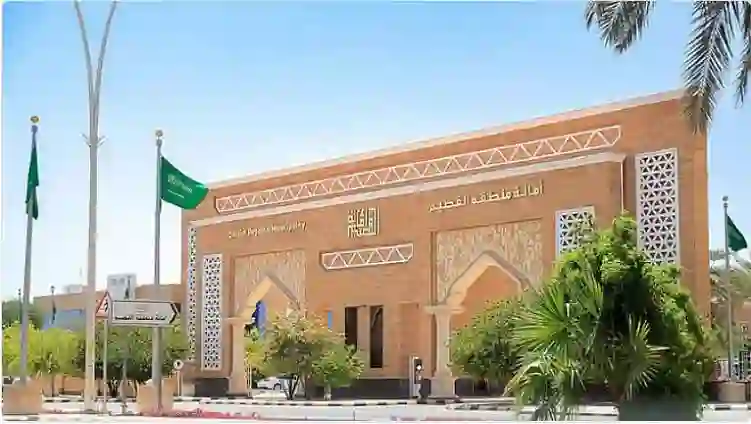 الهدد يصل لأول مرة مناطق جديدة والسعودية تمهل السكان ساعات فقط قبل الاخلاء