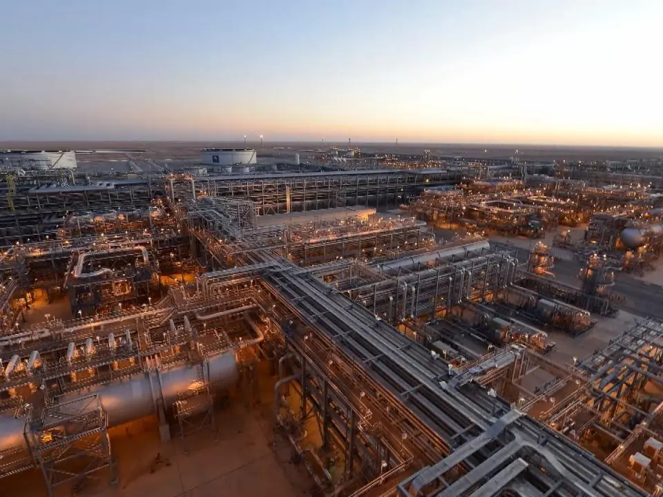 تعرف على الثروة التي لا تقدر بثمن وتستخرجها السعودية من حقل الجافورة 