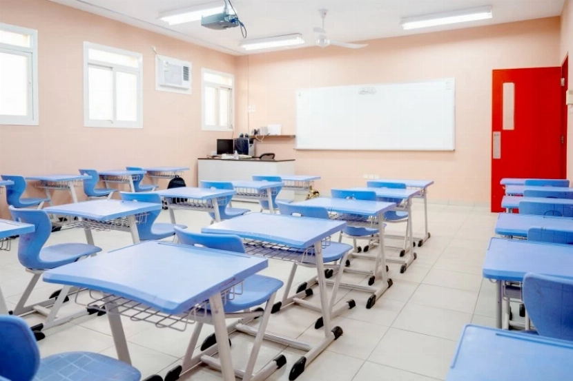 السعودية تستعد لتطبيق قرارات صادمة لقروبات الامهات التي تشجع على غياب الطلاب عن المدارس