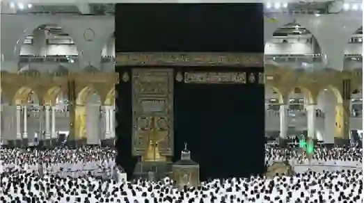 دليل أماكن حفظ أمتعة الحجاج والمعتمرين في المسجد الحرام في مكة وسعر الساعة 