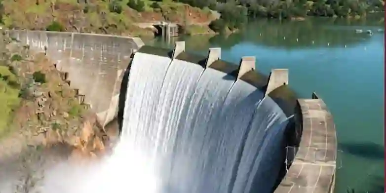 سدود السعودية تنتعش والعلا تسجل حصيلة مائية كبيرة خلال ايام العيد 