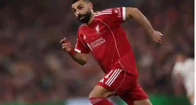 رابطة دوري روشن تتدخل وتحسم ملف انتقال محمد صلاح الى السعودية